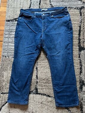 Levi’s Classic Straight Jeans - Size 34 (18S)